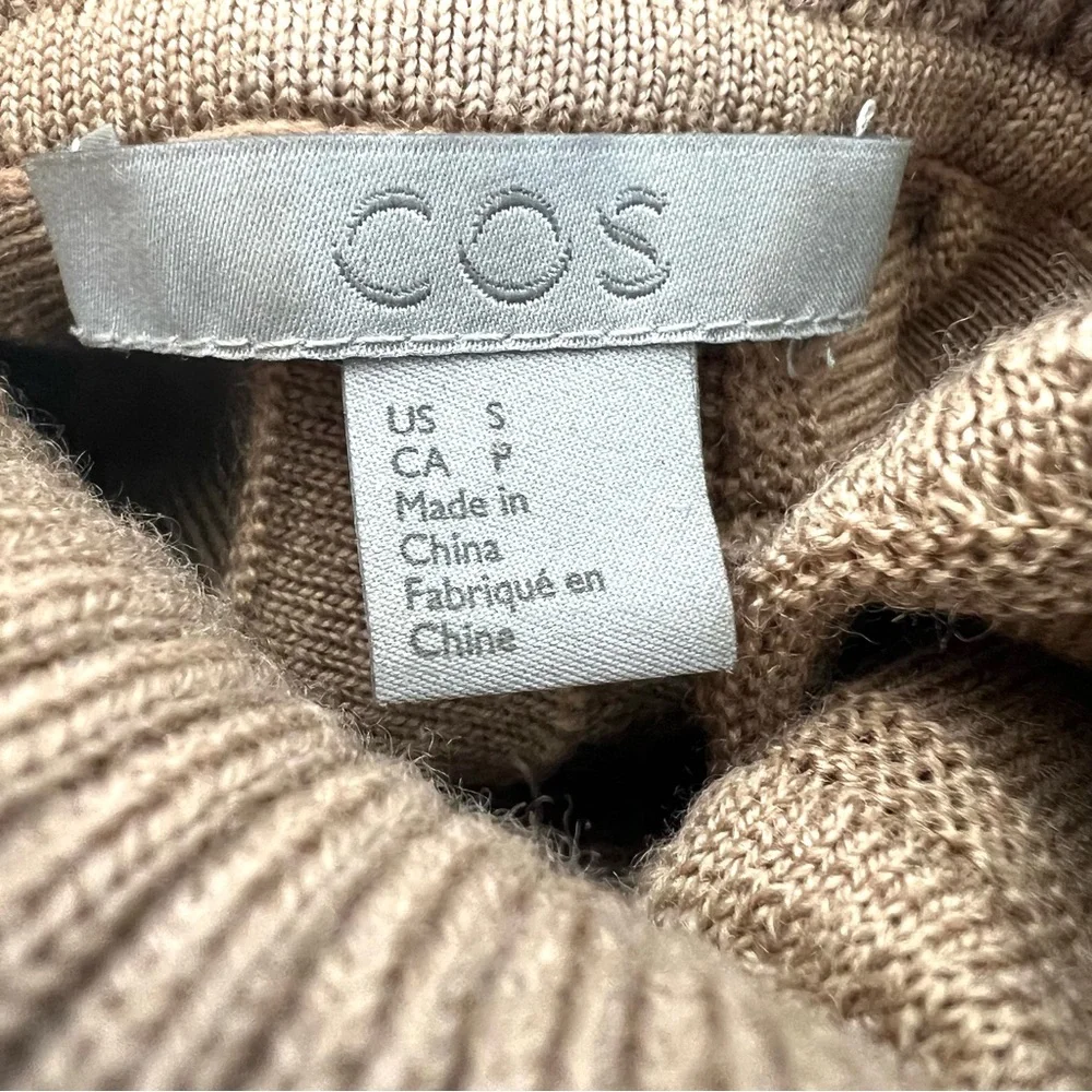 COS Beige Tan / Beige Scallop Pleated Knit Wool Blend Turtleneck Boho Dress Sz S - Picture 13 of 16